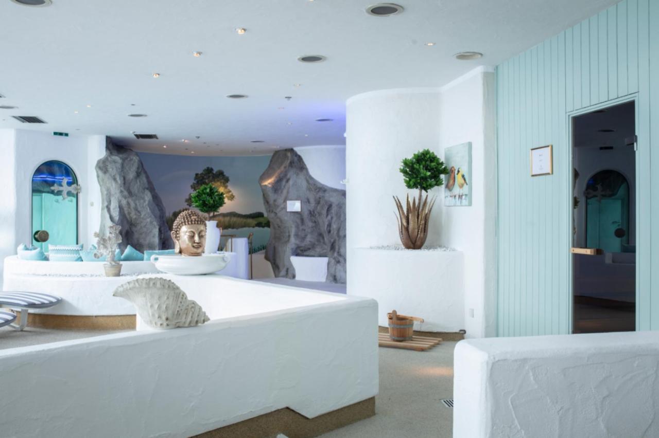 ホテル Adolphine Garden Rotta エクステリア 写真
